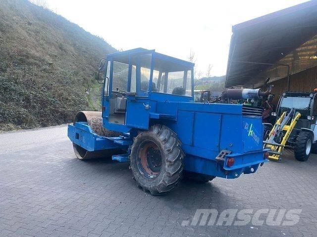 Hamm 2301-9 單輪滾壓機