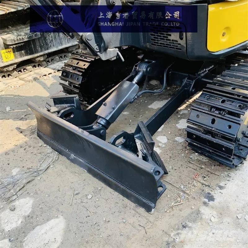 Yanmar Vio 17 小型挖土機/掘鑿機<7t(小型挖掘機)