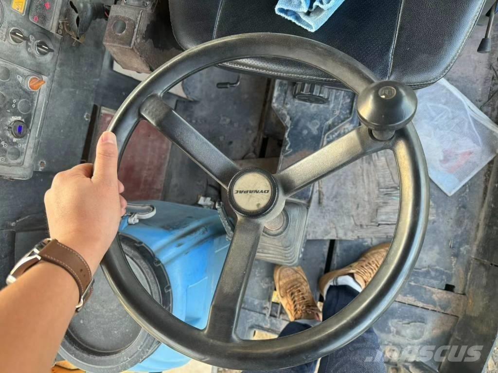 Dynapac CC422 雙輪滾壓機