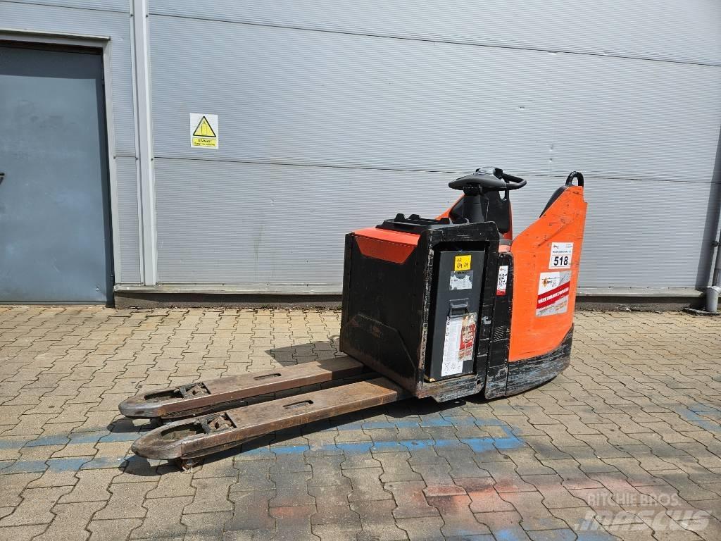 BT LPE250 平台型低架升降機