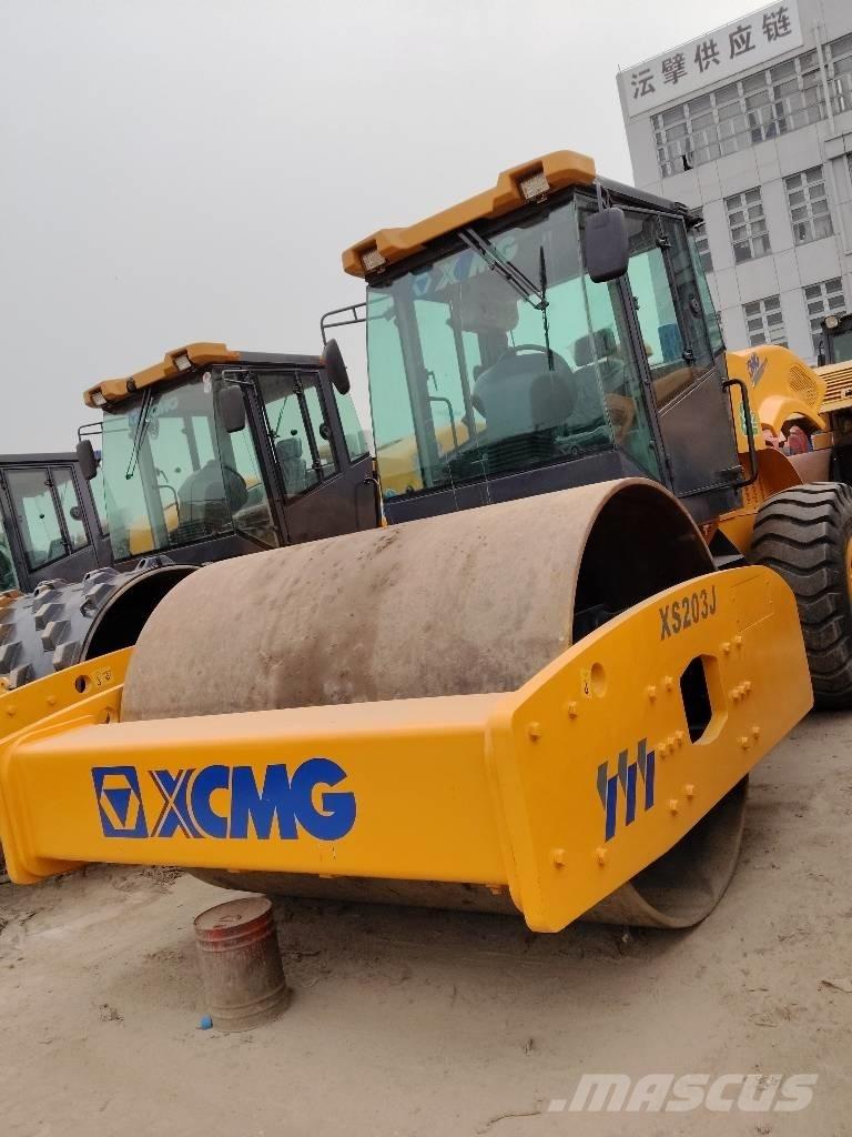 XCMG XS203J 單輪滾壓機