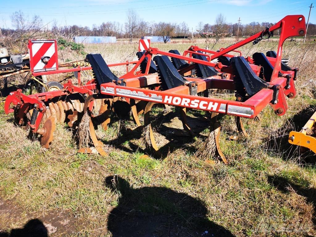 Horsch Terrano 3 FX 中耕管理機
