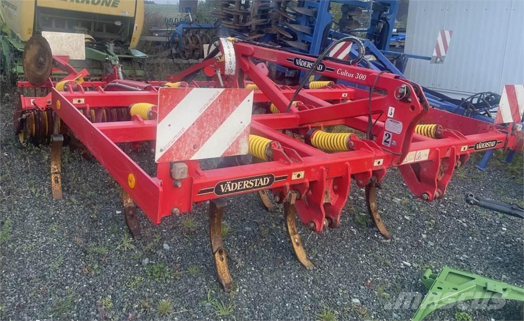 Väderstad CS 300 中耕管理機
