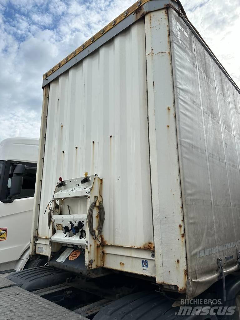 Krone SDP 27 MEGA 篷布半拖車