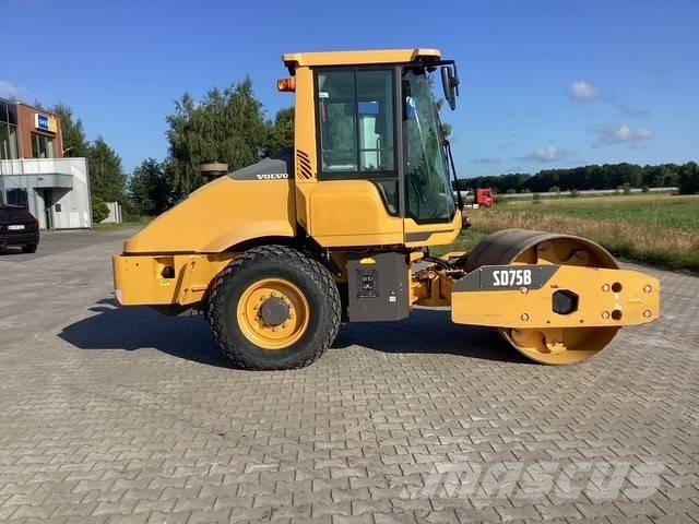 Volvo SD 75 B 單輪滾壓機