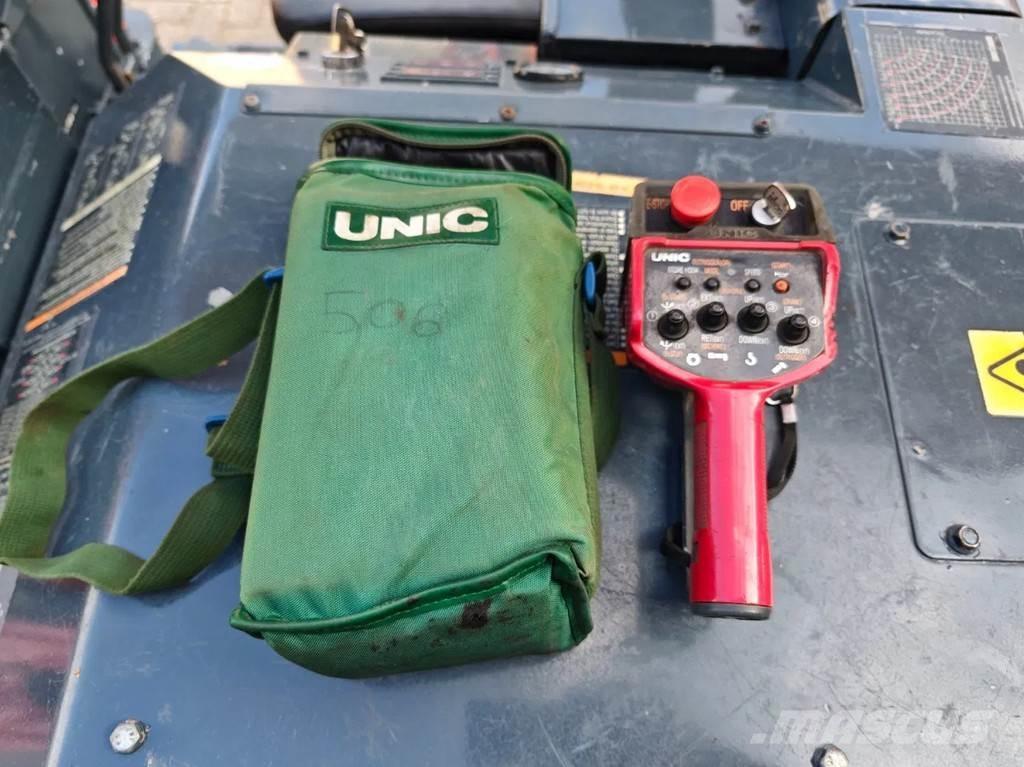 Unic URW 506 CDE 小型起重機