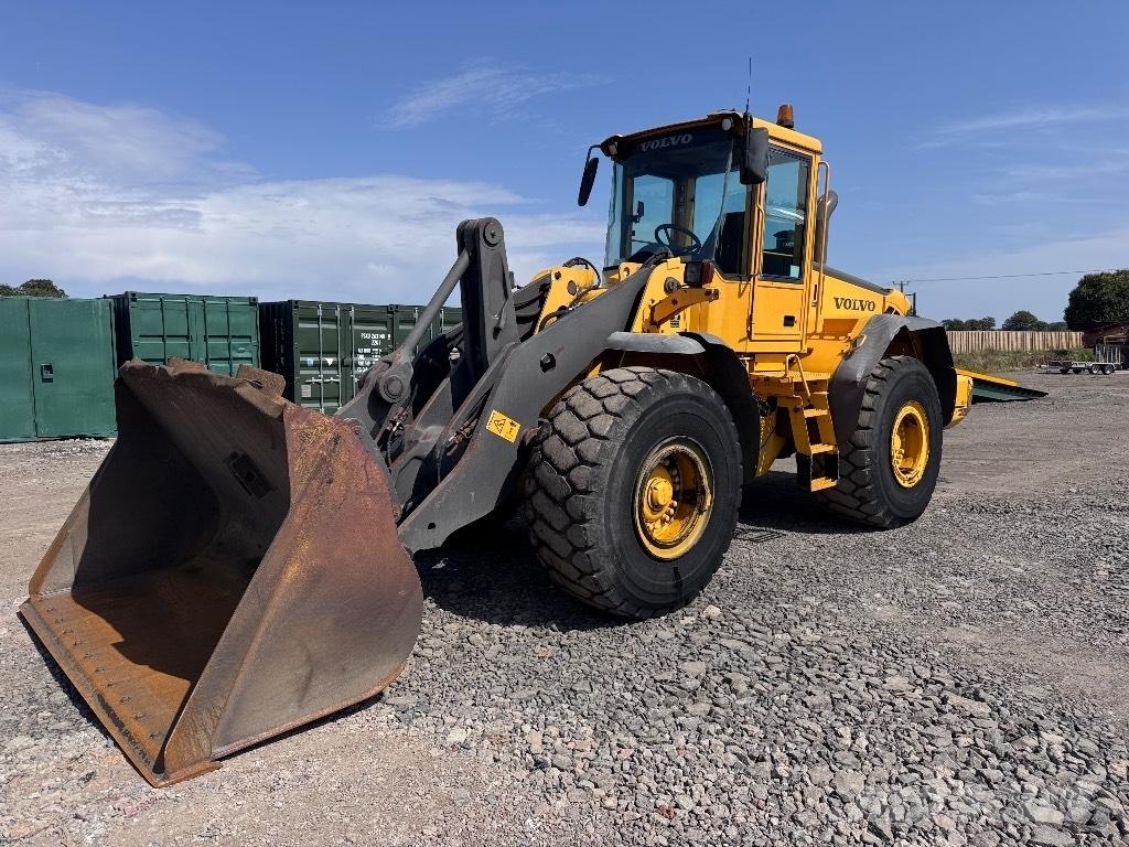 Volvo L 120 E 輪胎式裝載機