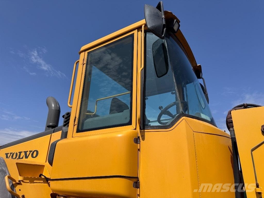 Volvo L 120 E 輪胎式裝載機