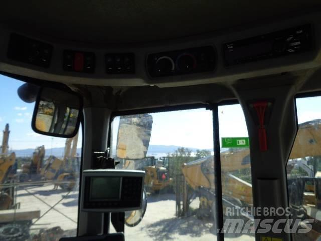 CAT 938M 輪胎式裝載機