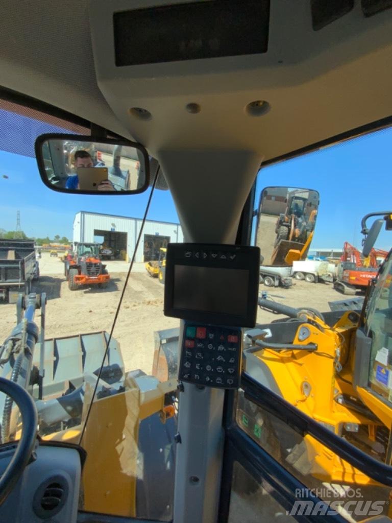John Deere 544L 輪胎式裝載機