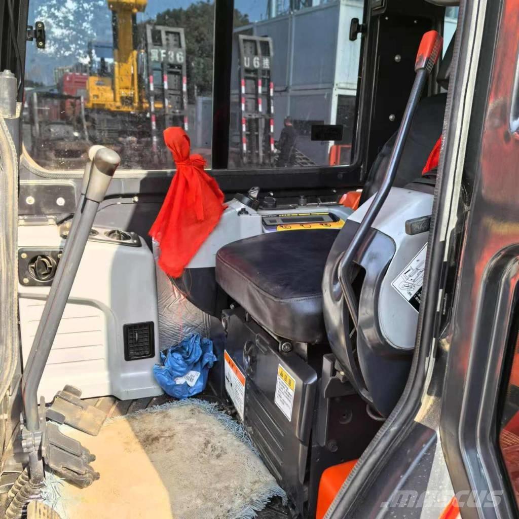 Kubota U 50-4 小型挖土機/掘鑿機<7t(小型挖掘機)