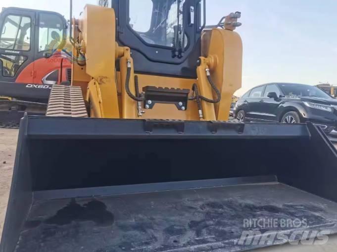 CAT 277D 滑移轉向裝載機