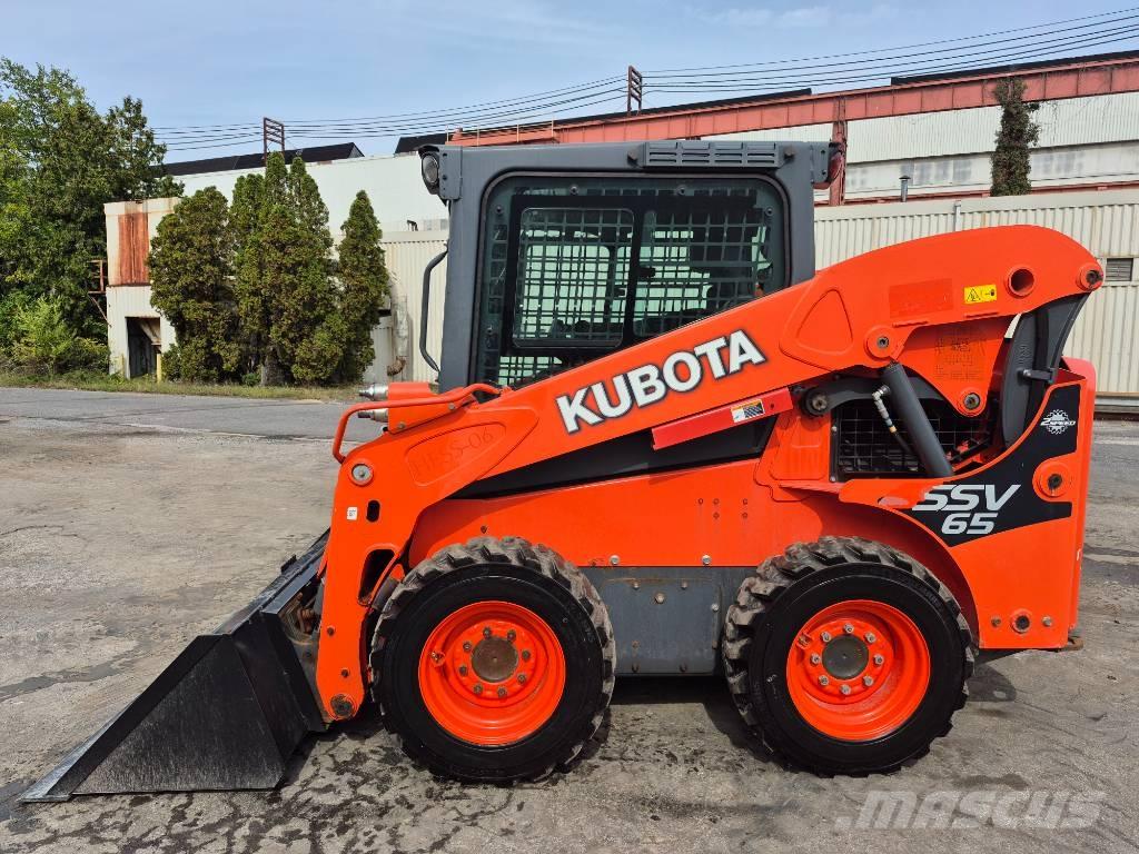 Kubota SSV 65 滑移轉向裝載機
