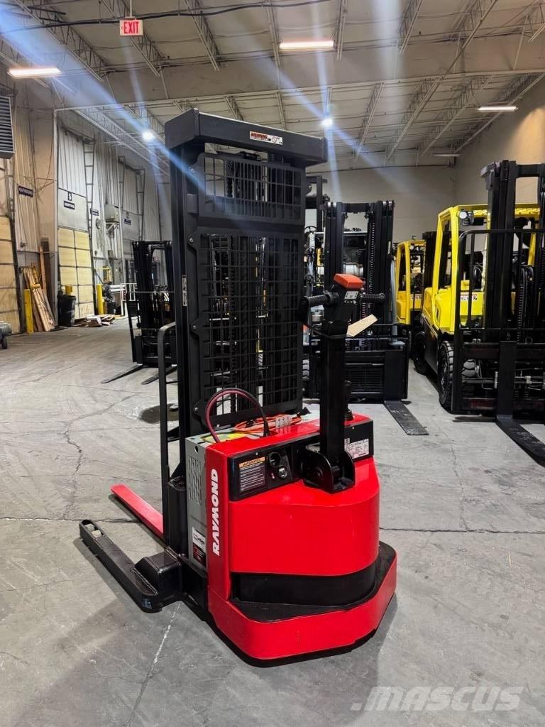 Raymond RSS40 自走式堆積機