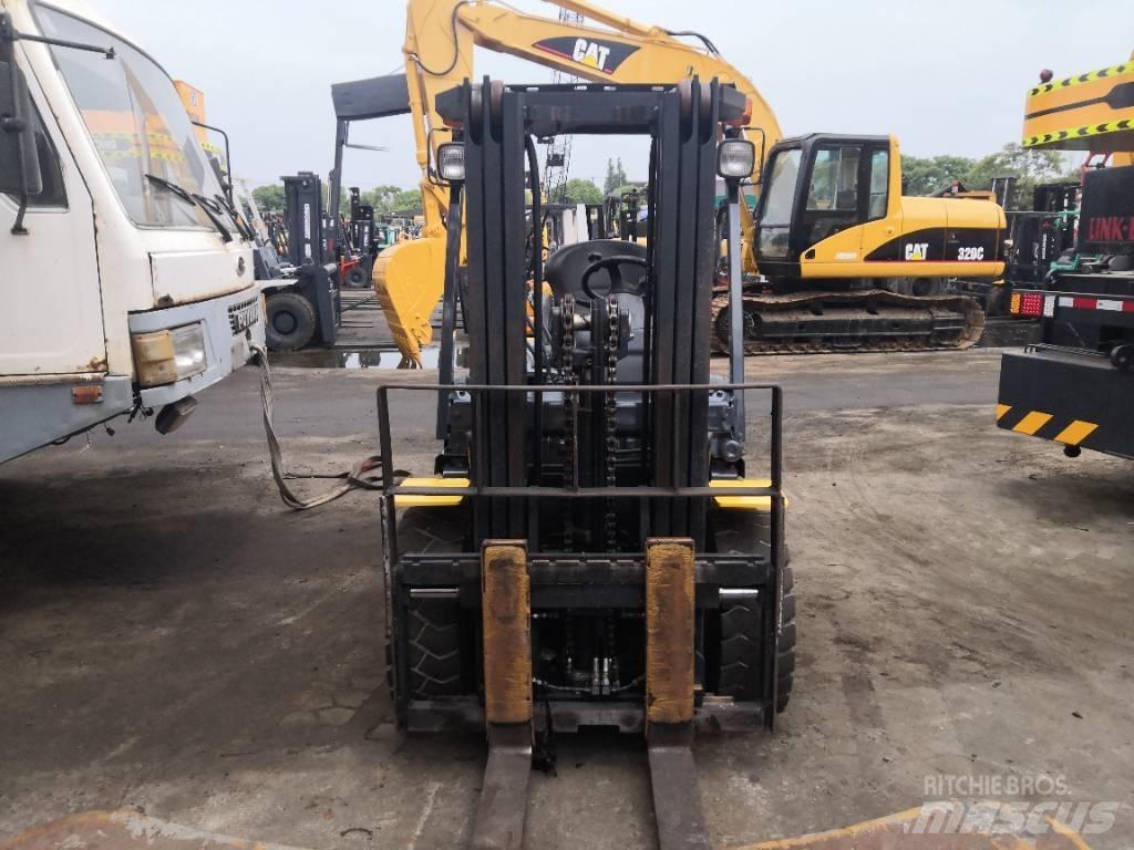 Komatsu 30 柴油卡車