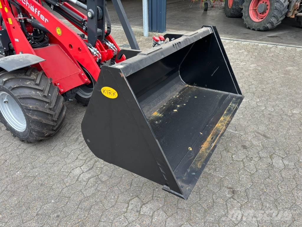Schäffer 2630 小型裝載機