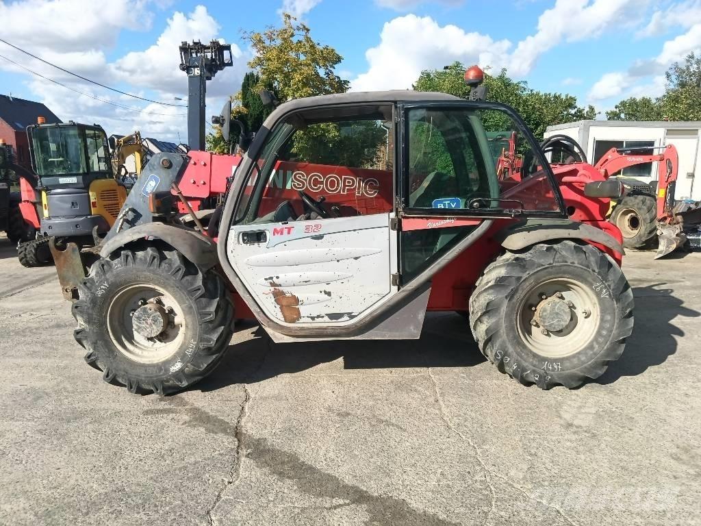 Manitou MVT 628 伸縮臂操作車
