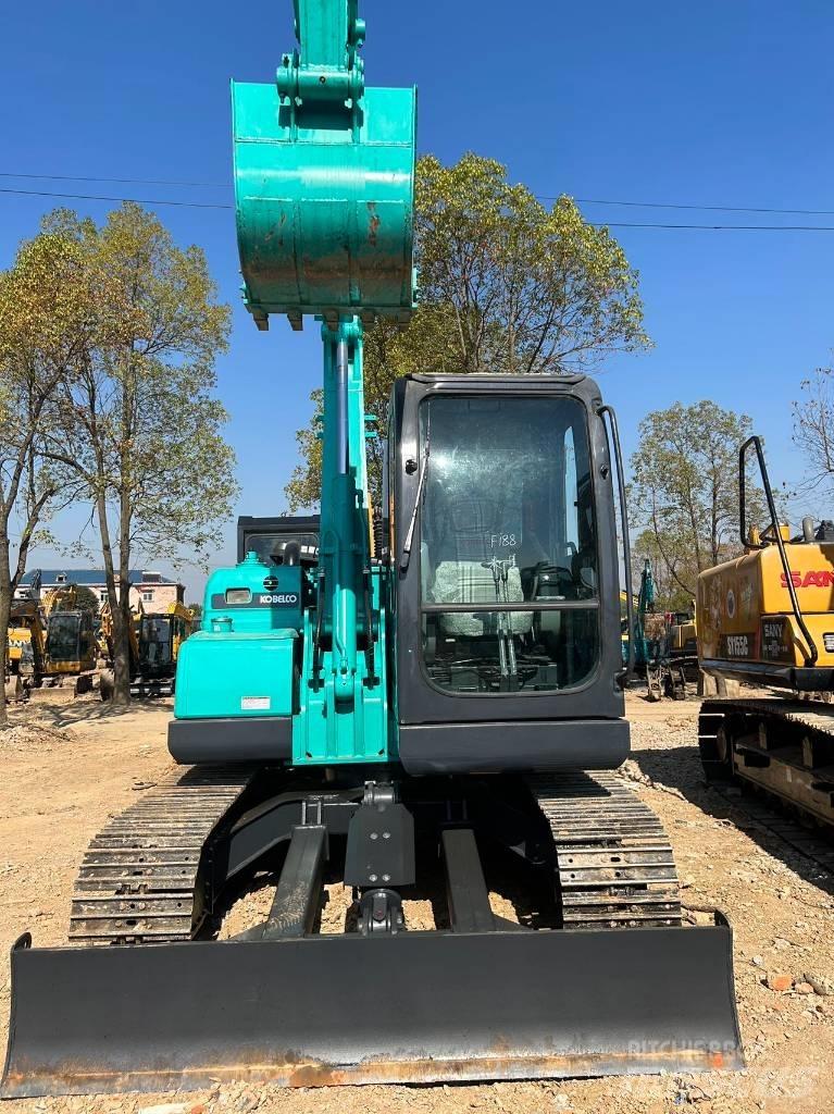 Kobelco SK 75 小型挖土機/掘鑿機<7t(小型挖掘機)