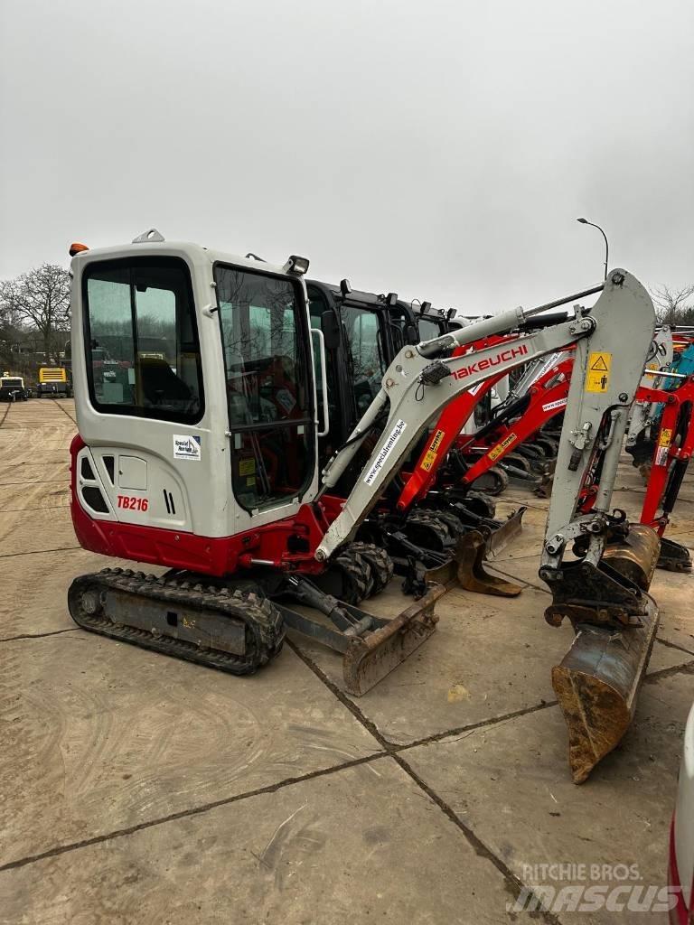 Takeuchi TB 216 小型挖土機/掘鑿機<7t(小型挖掘機)
