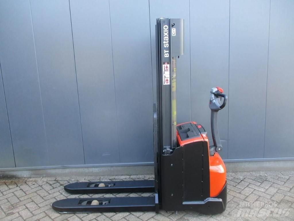 BT SWE 140L 行走控制式堆積機