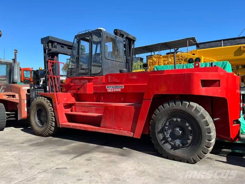 Mitsubishi FD 30 T 柴油卡車