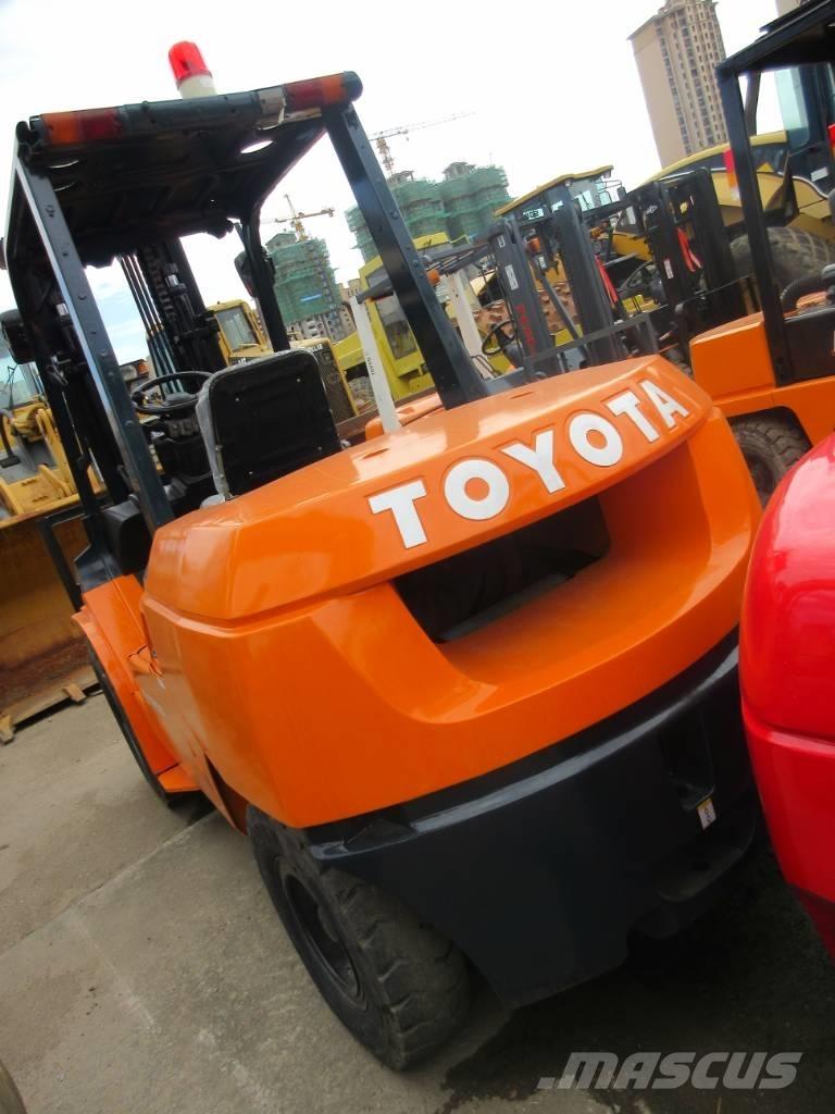 Toyota FD 30 柴油卡車