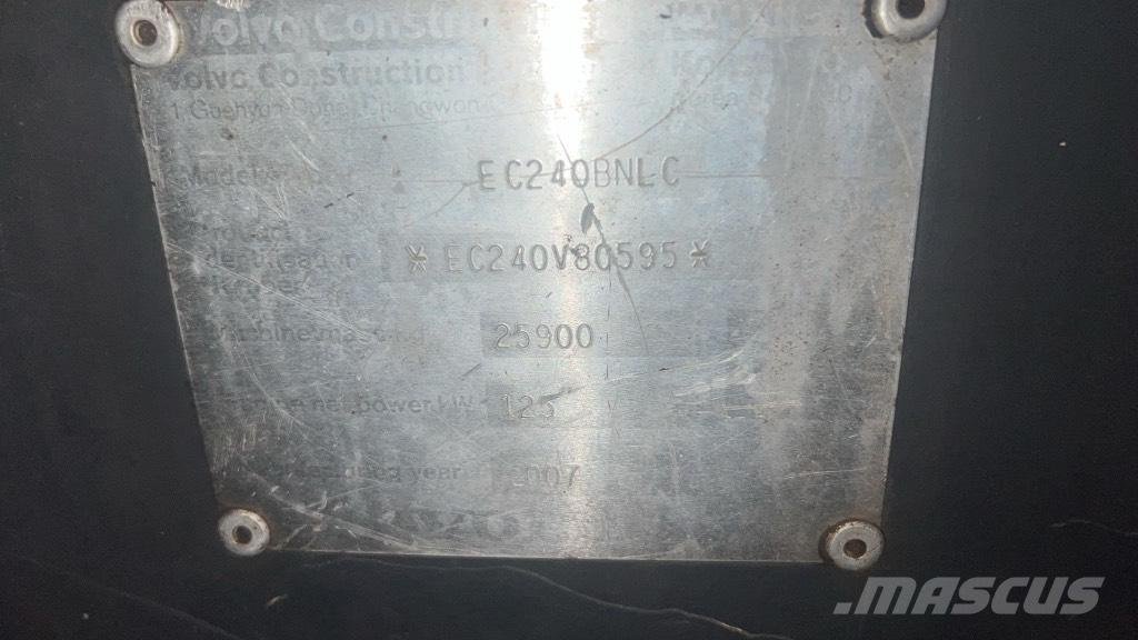 Volvo EC 240 B N LC 軸