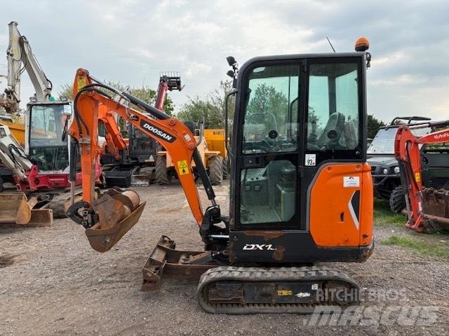 Doosan DX 19 小型挖土機/掘鑿機<7t(小型挖掘機)