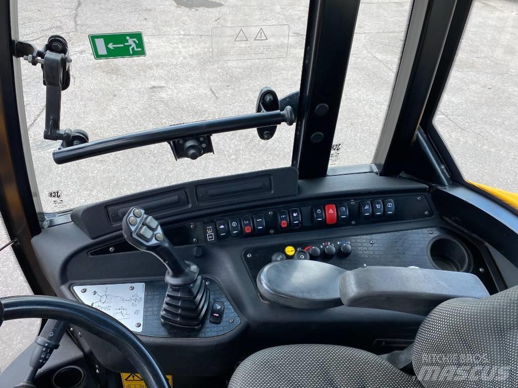 JCB 409 T4 輪胎式裝載機