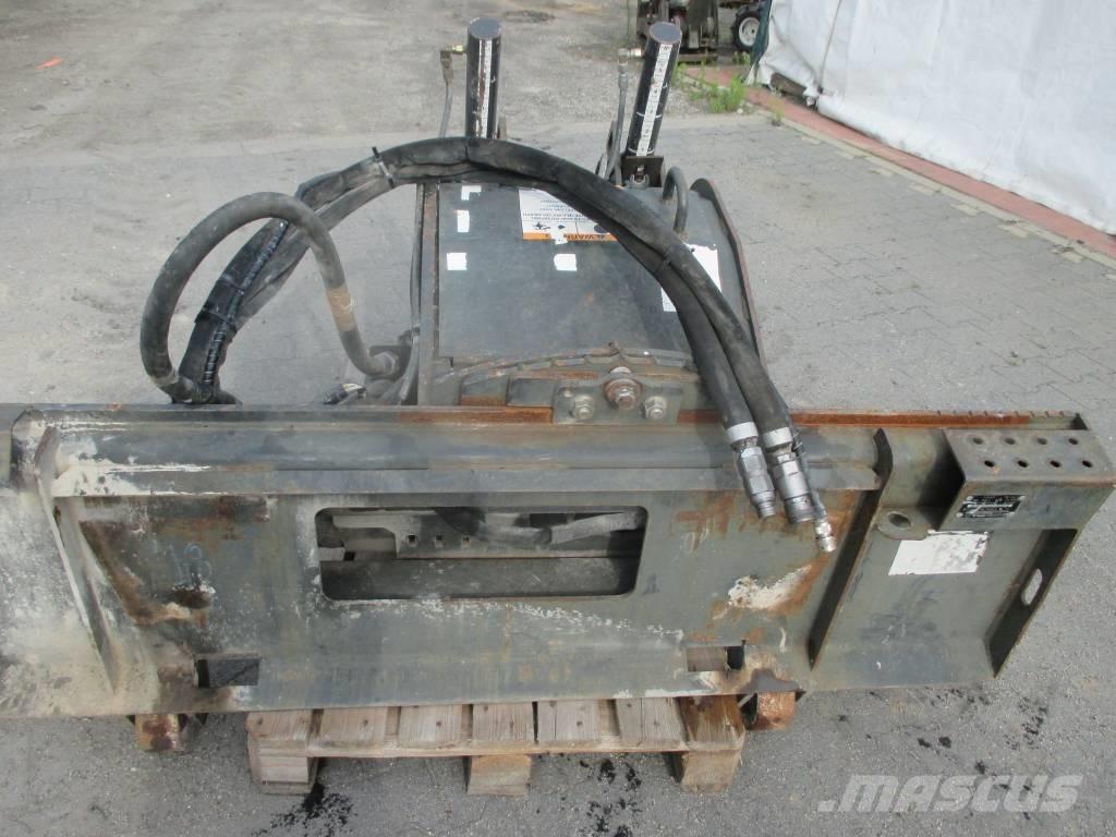 Bobcat 18 PLA 刮土機