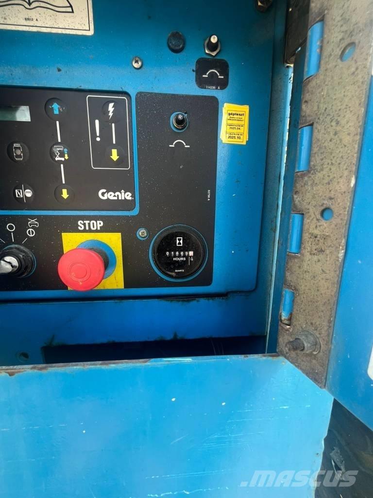 Genie GS 3384 RT 剪式升降機