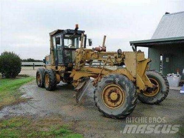 Komatsu GD525A-1 平土機