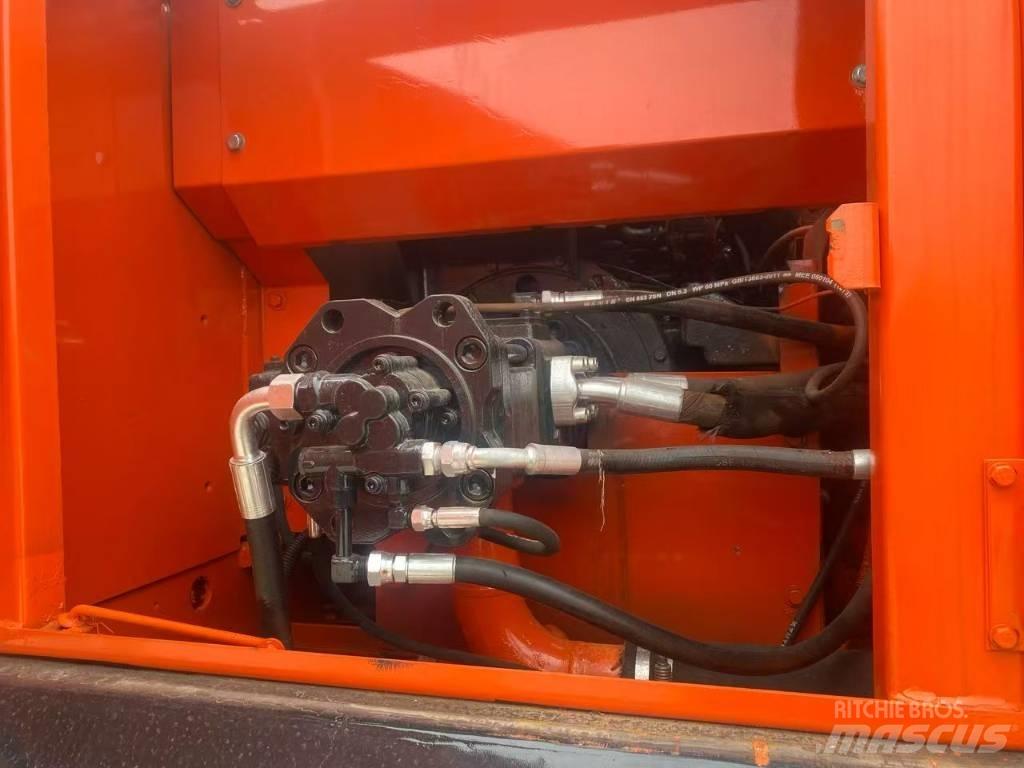 Doosan DX 225 LC 履帶式 挖土機/掘鑿機/挖掘機