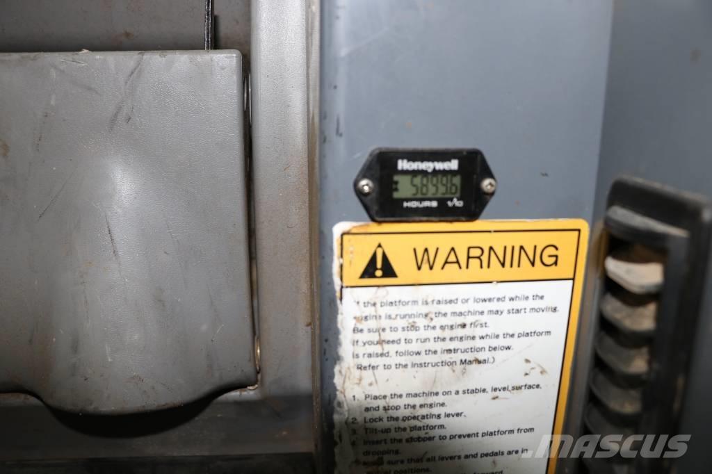 Takeuchi TB 250 小型挖土機/掘鑿機<7t(小型挖掘機)