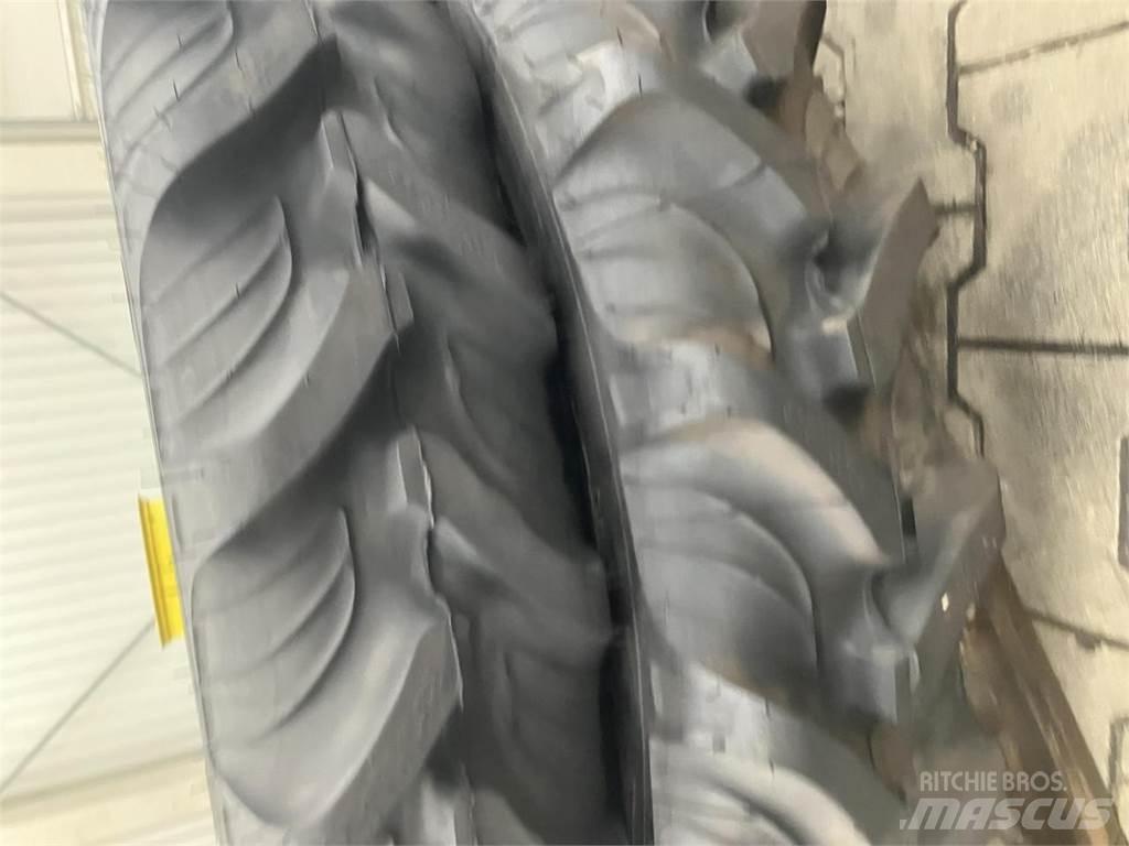 Taurus 230/95R36 輪胎、車輪和輪圈