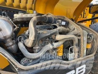 JCB 535 V 125 伸縮臂操作車