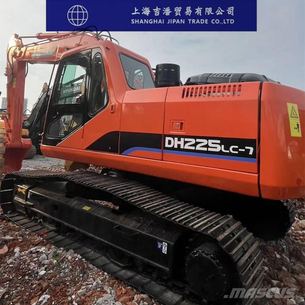 Doosan DH 225 履帶式 挖土機/掘鑿機/挖掘機