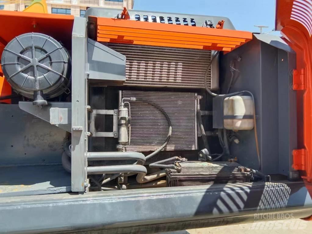 Hitachi ZX 240 履帶式 挖土機/掘鑿機/挖掘機