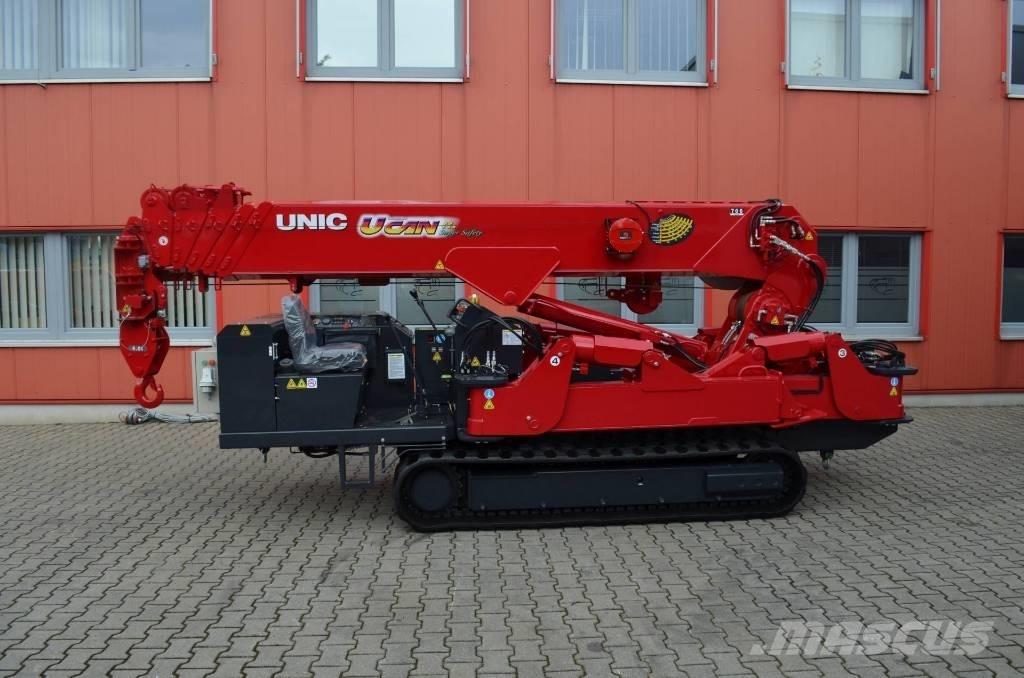 Unic URW-806 小型起重機