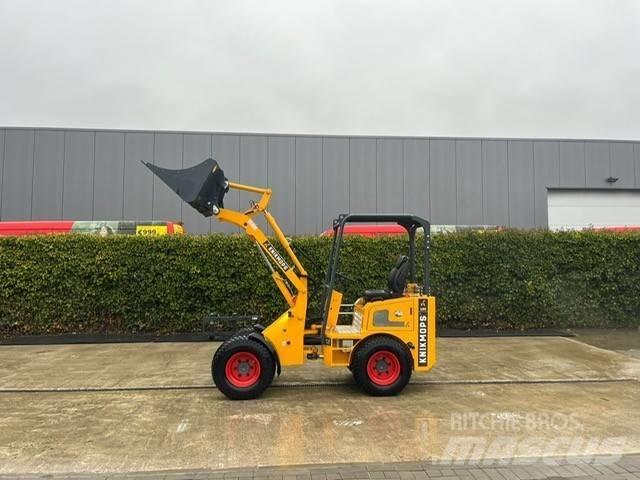 Knikmops KM180 輪胎式裝載機