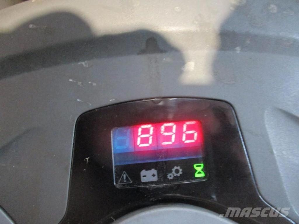 Toyota SWE 120L 行走控制式堆積機