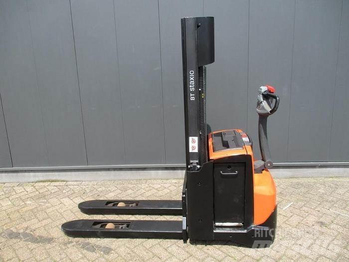Toyota SWE 120L 行走控制式堆積機