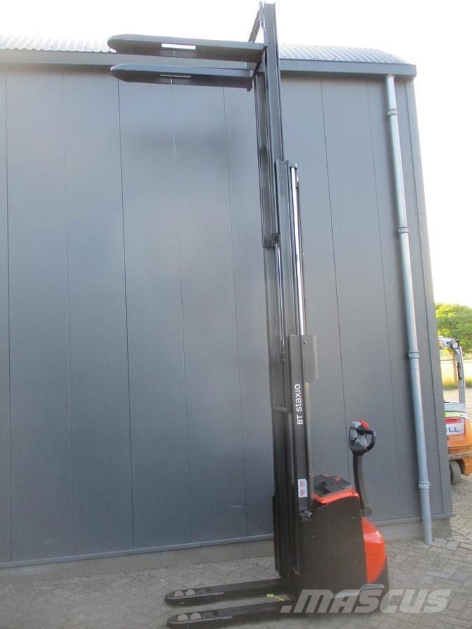 Toyota SWE 120L 行走控制式堆積機