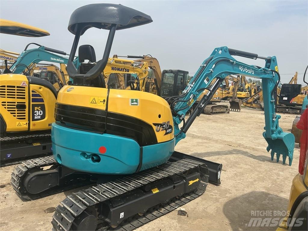Kubota U 30 小型挖土機/掘鑿機<7t(小型挖掘機)