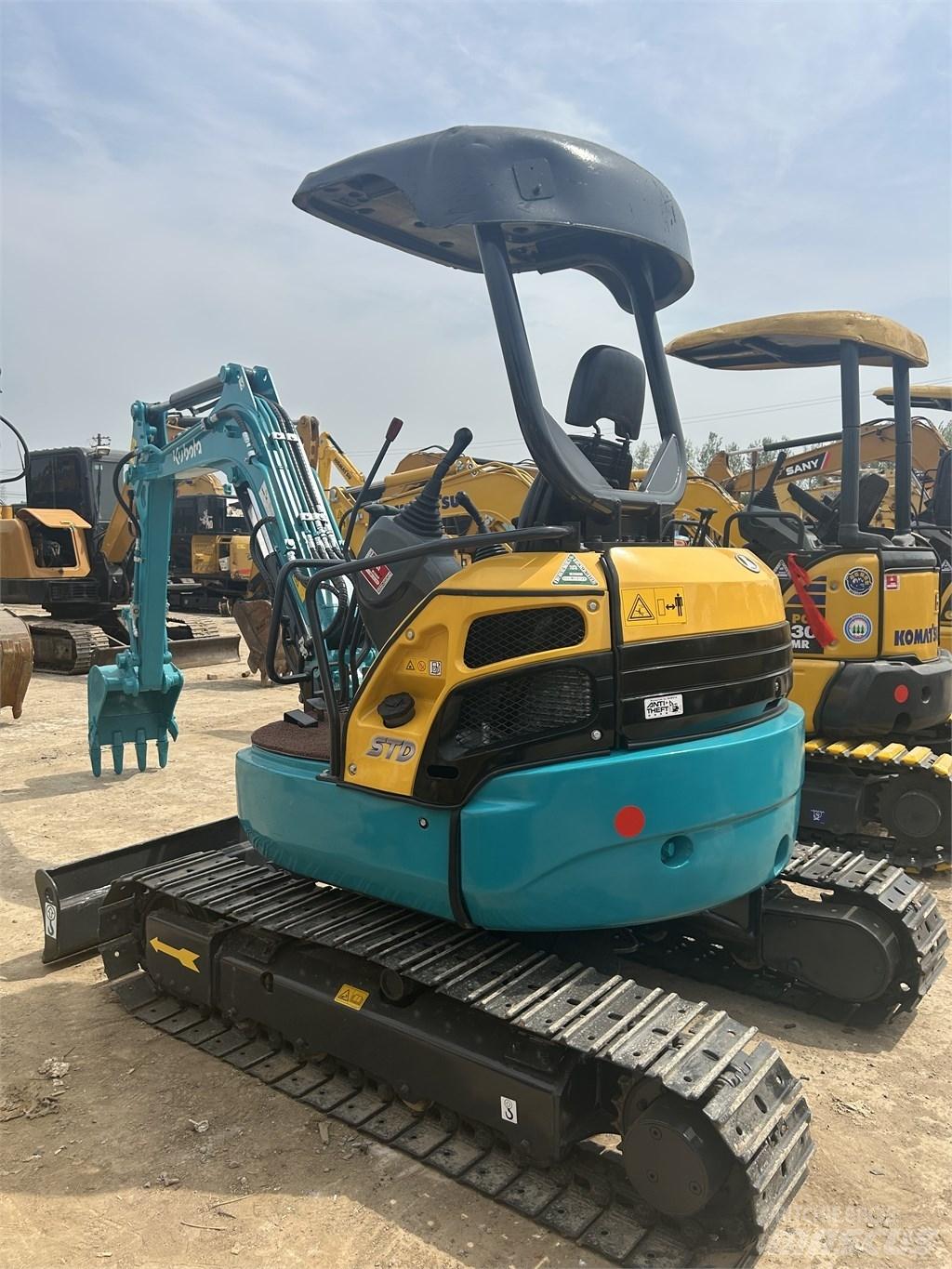 Kubota U 30 小型挖土機/掘鑿機<7t(小型挖掘機)