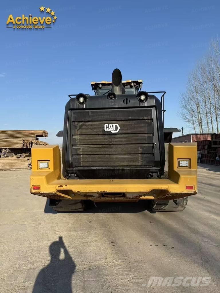 CAT 982 輪胎式裝載機