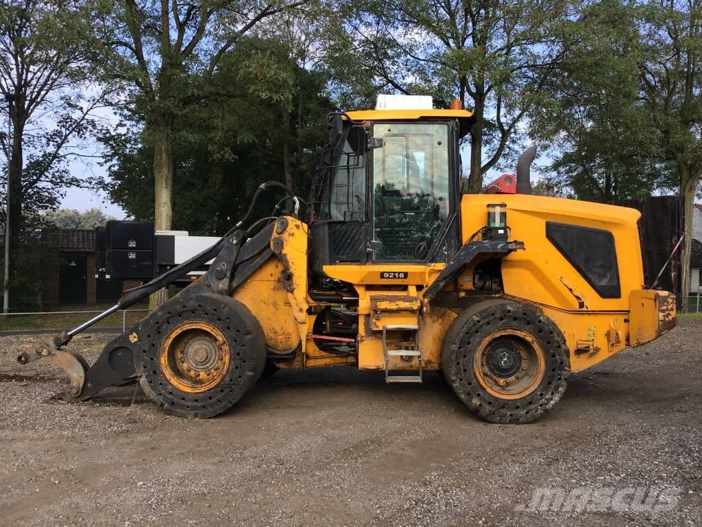 JCB 437 WHT 輪胎式裝載機