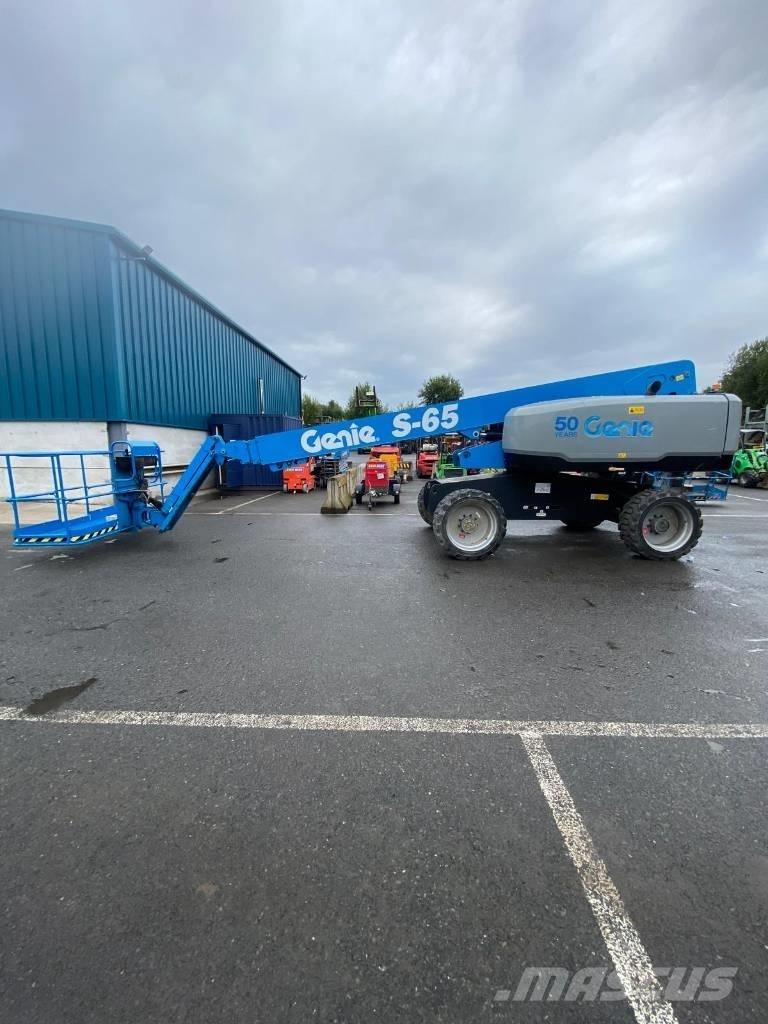 Genie S 65 伸縮臂高空作業車