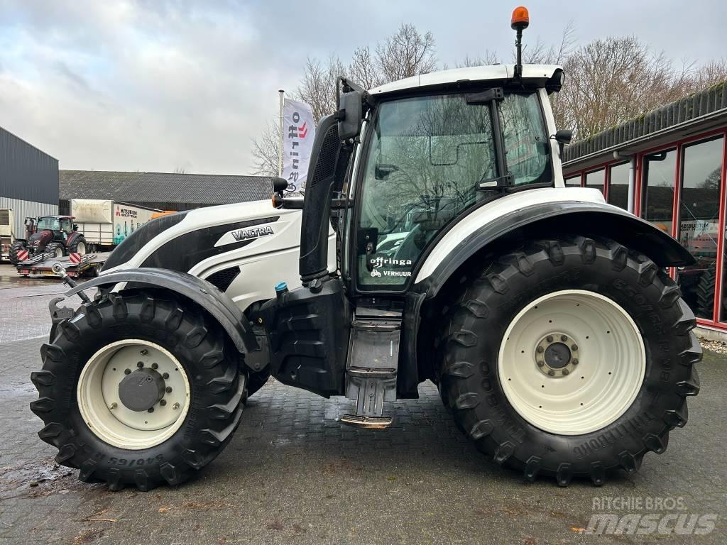 Valtra T154 Active 曳引機