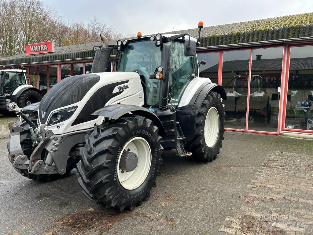 Valtra T154 Active 曳引機